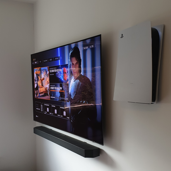 The Benefits of Wall Mounting a PS5 | Dynas